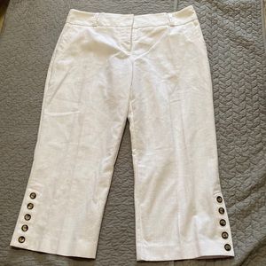 IZ Byer capri style pants